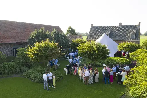 Ik wens de zaal te reserveren.